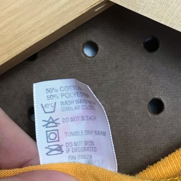 Vintage Bomark wolf‎ sleeveless tshirt - Picture 6 of 13